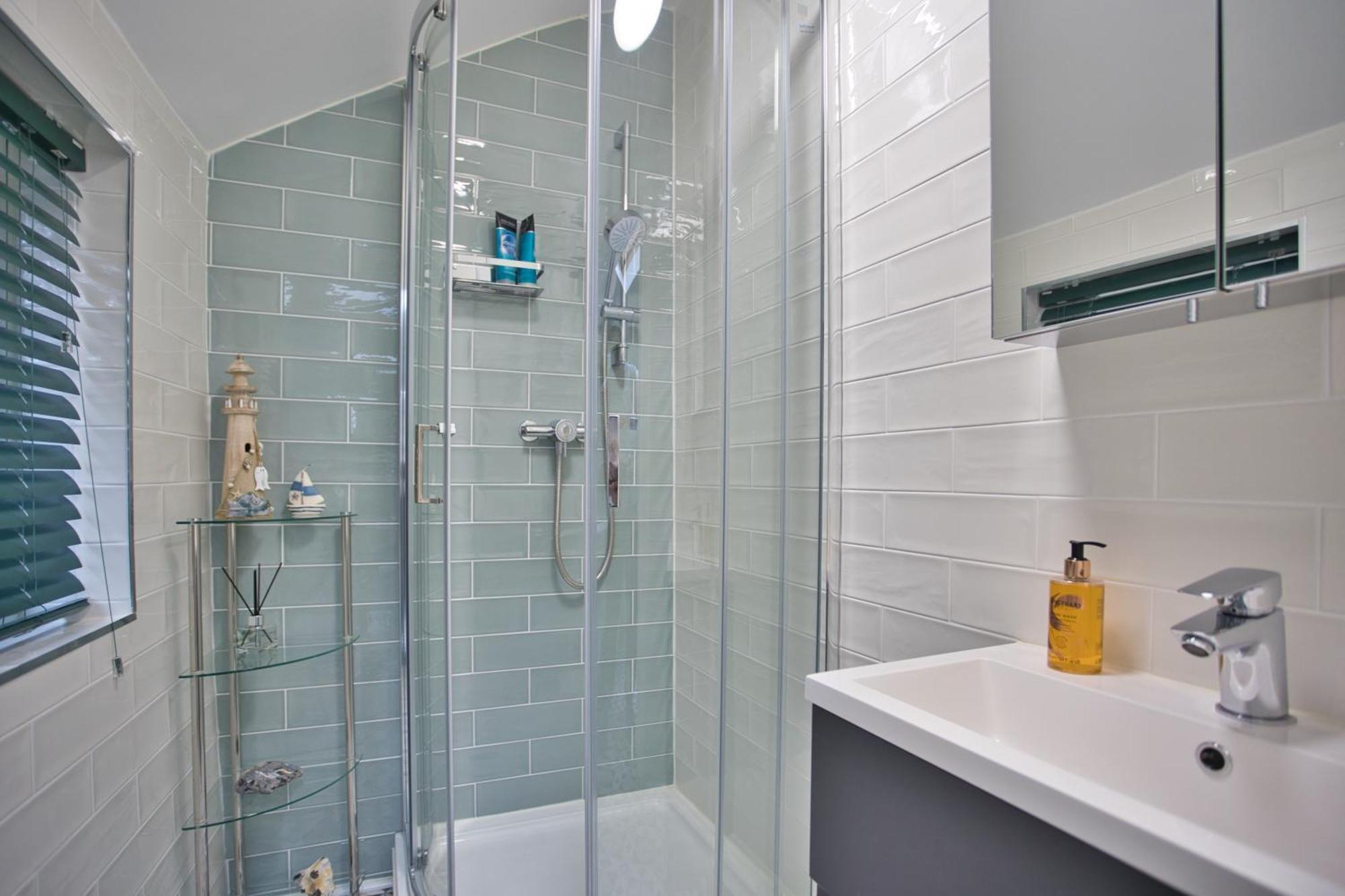 Spacious Seaside Escape In The Heart Of Deal, 4 Mins From The Beach Exterior foto