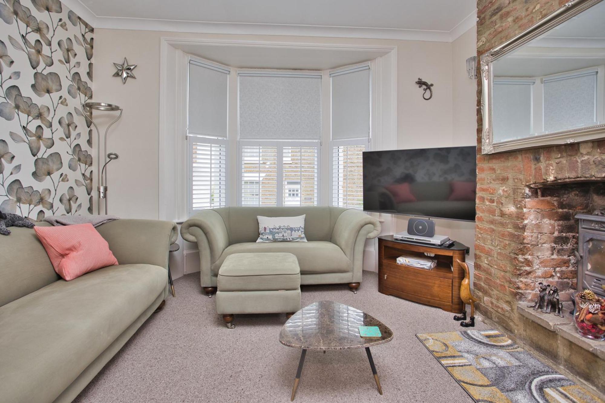 Spacious Seaside Escape In The Heart Of Deal, 4 Mins From The Beach Exterior foto